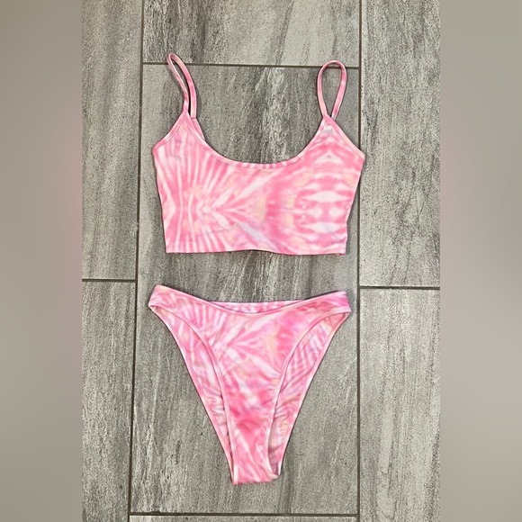 ❌️SOLD Oh Polly Pink Tie Dye Bikini - Picture 3 of 10